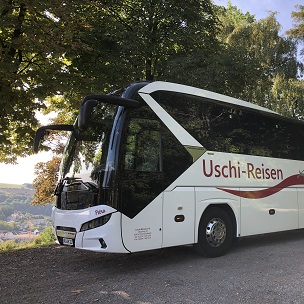 Bus in den Bergen